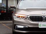 BMW在庫保有台数常時100台以上!ご来店の際はBMW本店(厚木市下荻野140-1)にご来店ください!弊社自慢の全天候型ショールーム!BMW在庫保有台数常時100台以上ございます!