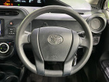 インテリアに合わせたデザインのステアリングは、運転される方のことも考え、運転しやすい形状、大きさです。是非一度、実際に触ってお確かめください。