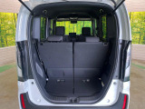 普段のお買い物や通勤、送迎等に十分な荷室スペースを確保しております。セカンドシートを倒すと、大きな荷物の積載も可能です♪
