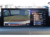 バックモニター付ですので、車庫入れも駐車もラクラクです。