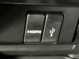 HDMIポート、USBポートが装備されております。HDMIポートを他の機器と繋げることによって、モニターへ映像を流すことができます。
