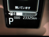 たとえばダイハツのお店にある、たくさんのスマアシ搭載車は、正常に作動する事をしっかり確認します。