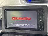 【純正ナビ】人気の純正ナビを装備しております。ナビの使いやすさはもちろん、オーディオ機能も充実!キャンプや旅行はもちろん、通勤や買い物など普段のドライブも楽しくなるはず♪
