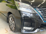 【LEDヘッドライト】悪天候や夜間走行時も良好な視界を確保し安心して運転できる高輝度LEDヘッドライトを装備!点灯速度が早く、消費電力も抑えられています。