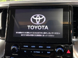 【9インチ ディスプレイオーディオ】大画面ディスプレイへお持ちのスマートフォンと連携して、ナビやbluetoothでの音楽再生が可能です♪デザインはもちろん操作性も良好!別途ナビ機能の取付可能です♪