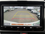 【バックモニター】後ろのカメラの映像がモニターに映し出されるので、後方の見えない死角や、障害物との距離感などもしっかり安全確認することができます!