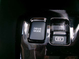 e-POWER Drive S(Smart)モード,e-POWERDrive ECOモード,NORMALモード。普段の運転ではECOモード、軽快な加速とECOを両立したいときはS(Smart)モードをおすすめします。