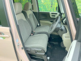 運転席シート廻りは使用感も少なく、良好な状態となっています。丁寧に使われていたことがよくわかりますね。