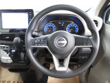 運転が楽しくなる明るく開放的な運転席まわりです。