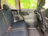 運転席側後部座席