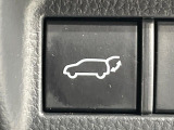 【パワーバックドア】スマートキーや運転席のボタンを押すだけでリアゲートが自動で開閉します!荷物を持っている時や、高い位置にあるバックドアを閉める際に便利な機能です♪