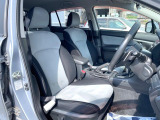 運転席シート廻りは使用感も少なく、良好な状態となっています。前オーナー様が丁寧に使っていたことがよくわかりますね。