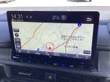11.4インチインターナビ付きです!!目的地までの適切なルート案内や、お天気、お得なイベント案内などを受け取って頂けます!!