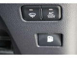 1500W100V電源スイッチ。フロントデアイサ―(熱線)スイッチ。