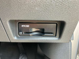 ◆ETC2.0◆ビルトインタイプでスッキリ♪高速道路の料金所で停まることなくスイスイ通過。ETC2.0では充実したETC機能に加えて、ITSスポットとの通信が可能で、次世代の運転支援サービスを受けることができます!