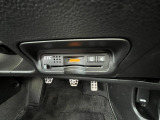 ETC車載器もカードを挿入しやすい位置にございます。