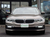 BMW在庫保有台数常時100台以上!ご来店の際はBMW本店(厚木市下荻野140-1)にご来店ください!弊社自慢の全天候型ショールーム!BMW在庫保有台数常時100台以上ございます!