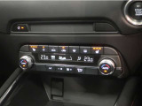 シートヒーター、ステアリングヒーター完備で冬場も安心♪
