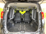 普段のお買い物や通勤、送迎等に十分な荷室スペースを確保しております。セカンドシートを倒すと、大きな荷物の積載も可能です♪