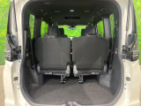 積み下ろしのしやすいデッキにはたっぷりと荷物を積み込んでいただけます。遊びから仕事まで、様々なシーンで頼れます♪