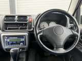 当店では入荷次第隅々まで車への傷、へこみ等をチェックしております。安心してお客様のご希望に合った一台もお探しする事も可能です。