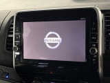【大画面ナビ】人気の大型9インチナビを装備。存在感のある大画面はインパクト大!ナビ利用時のマップ表示は見やすく、テレビやDVDは臨場感がアップ!いつものドライブがグッと楽しくなります♪