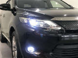 LEDヘッドライトです。デザイン性がよくとても明るいので、夜間の走行や悪天候でも安心です。しかも長寿命!