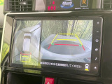 【パノラマモニター】専用のカメラにより、上から見下ろしたような視点で360度クルマの周囲を確認することができます☆死角部分も確認しやすく、狭い場所での切り返しや駐車もスムーズに行えます。