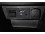 USB端子ソケット装備!アクセサリーDC12Vソケット装備!
