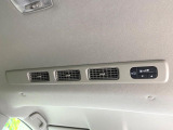 【サーキュレーター】エアコンの風を後部座席まで届けてくれ、広い車内空間でも素早く快適な温度になります♪真夏や真冬に便利な機能です。