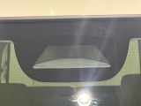 【ホンダセンシング】走行中に前方の車両等を認識し、衝突しそうな時は警報とブレーキで衝突回避と被害軽減をアシスト。より安全にドライブをお楽しみいただけます。