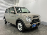 車内は内装デザインやインテリアがお部屋のような落ち着きのある空間