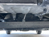 下廻りもとてもキレイな状態です、長くお乗り頂けるよう弊社はサビ腐食のない車両を厳選仕入れしています!