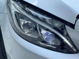 ●LEDヘッドライト:夜間走行時も良好な視界を確保し安心して運転できる高輝度LEDヘッドライトを装備!点灯速度が早く、消費電力も抑えられています。