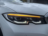 また、BMW正規認定中古車は、エマージェンシーサービスが自動付帯。24時間365日、皆様のカーライフをサポート致します。確かな安心のうえで、「駆けぬける歓び」をご堪能ください。