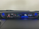 メータは先進的なデジタルメーターを採用!ゆっくりと数字が動くのでとても見やすく表示されます!続可能距離等の情報やHonda SENSINGの注意・警告も表示します!