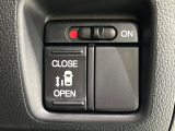 【パワースライドドア】スマートキーや運転席のスイッチでスライドドアの開閉が可能♪電動だから力を入れてドアを開ける必要が無く、小さいお子様でも、重い荷物を持っている時もラクに開け閉めできます♪