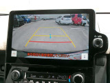バックモニター付きですので、日常の駐車はもちろん、人や障害物などを映像で確認できるので安心です!(補助装置になりますので、目視でもご確認ください)