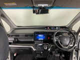 【前方視界】開放的な前方視界!運転がしやすく疲れにくいです♪窓が大きく、見通しがとっても良いおクルマですよ♪