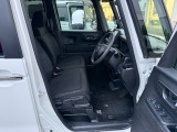 1列目シートです。足元までゆったりとご乗車頂けます!!