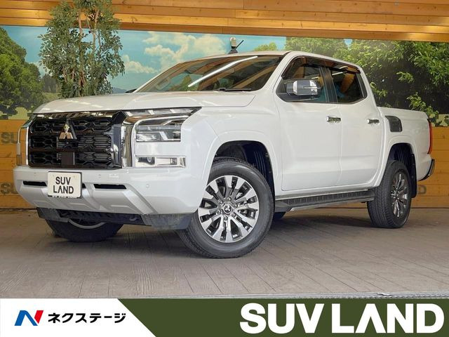 トライトン2.4 GLS ディーゼル 4WD