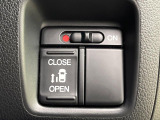【パワースライドドア】スマートキーや運転席のスイッチでスライドドアの開閉が可能♪電動だから力を入れてドアを開ける必要が無く、小さいお子様でも、重い荷物を持っている時もラクに開け閉めできます♪
