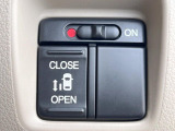 【パワースライドドア】スマートキーや運転席のスイッチでスライドドアの開閉が可能♪電動だから力を入れてドアを開ける必要が無く、小さいお子様でも、重い荷物を持っている時もラクに開け閉めできます♪