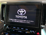 【9インチ ディスプレイオーディオ】大画面ディスプレイへお持ちのスマートフォンと連携して、ナビやbluetoothでの音楽再生が可能です♪デザインはもちろん操作性も良好!別途ナビ機能の取付可能です♪