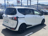 少人数でも大人数でもお出かけが楽しめます。この車で楽しいドライビングライフを送りましょう♪