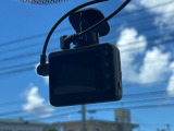 【ドライブレコーダー】ドライブレコーダー装備!走行中はもちろん、あおり運転や事故に遭遇した際、映像で記録し、万一のリスクに備えます。※記録用SDカードはお客様ご自身でご準備いただく必要があります。