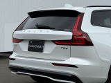 ◆バック/万が一を考え、安全性を重視する方に選ばれているVOLVO車。ドアを開閉するとその重み・厚みに驚くはず