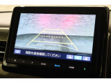 バックカメラが装備されており、後方の安全確認はもちろんのこと狭い場所での駐車や雨の日・夜間など視界の悪いコンディションでのストレスの軽減にもなります!