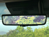 【デジタルインナーミラー】後席の大きな荷物や同乗者で後方が確認しづらい時でも安心!カメラが撮影した車両後方の映像をルームミラー内に表示。クリアな視界で状況の確認が可能です!