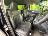 運転席シート廻りは使用感も少なく、良好な状態となっています。丁寧に使われていたことがよくわかりますね。